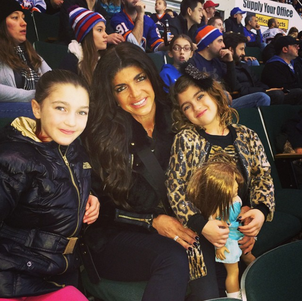 Teresa Giudice Sweet Talks Police Into Helping Her Get Home To Avoid Probation Violation